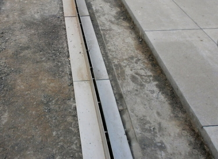 9 resin concrete trench channel.jpg