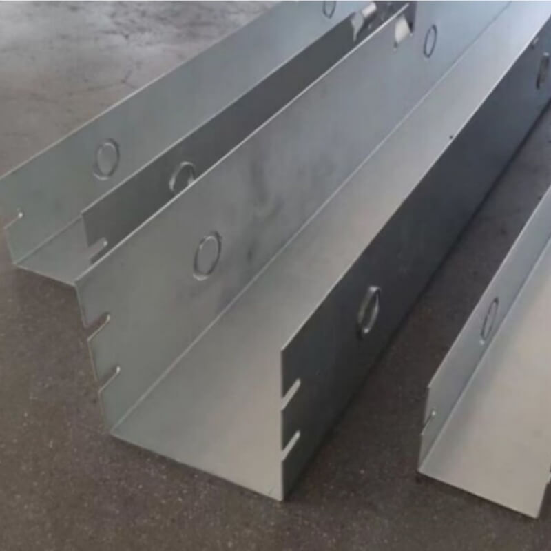 1-2 Pre-Galvanized hinged cable tray wireway raceway.jpg
