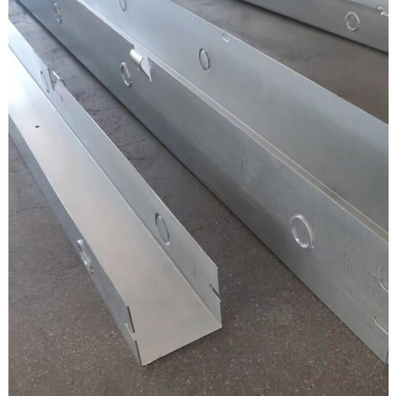 1-3 hot dip galvanized hinging wireway.jpg