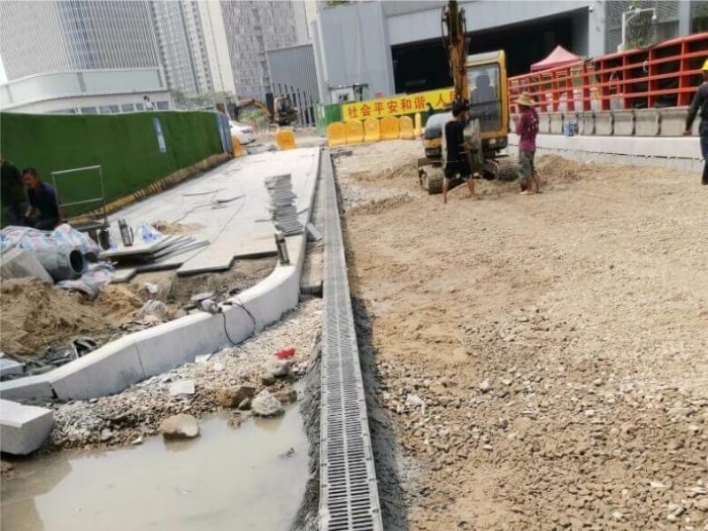 Trench Channels With Ductile Cast Iron Gratings