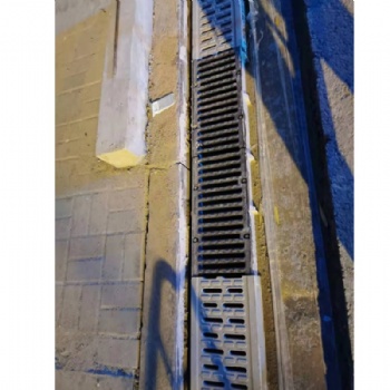 Monolithic Polymer Concrete Drainage Channel
