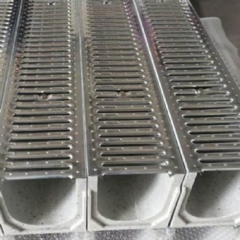 A15 kN Slotted Reinforced Galvanized Steel Trench Drain Stamped Grate